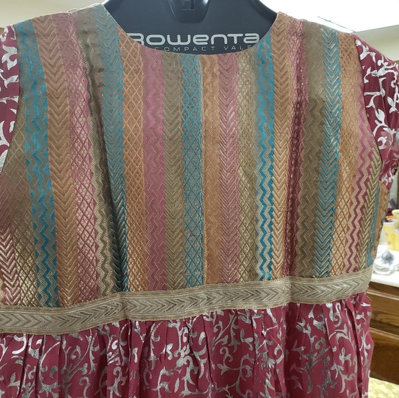 Pink rainbow with gold sequened border - Picture 4 of 6